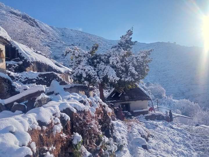 उच्च पहाडी र हिमाली भू–भागमा हल्का वर्षा र हिमपातको सम्भावना